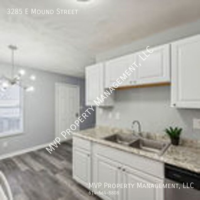 Building Photo - Parkview Townhomes - Newly Renovated 2 Bed...