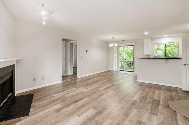 Foto del edificio - 5340 Darlington Rd