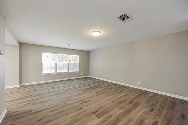 Building Photo - 4234 Sunrise Cove Dr