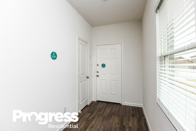 Building Photo - 6041 Mojave Dr