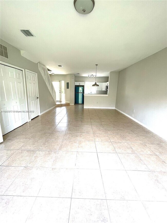 Foto del edificio - 20439 NW 15th Ave