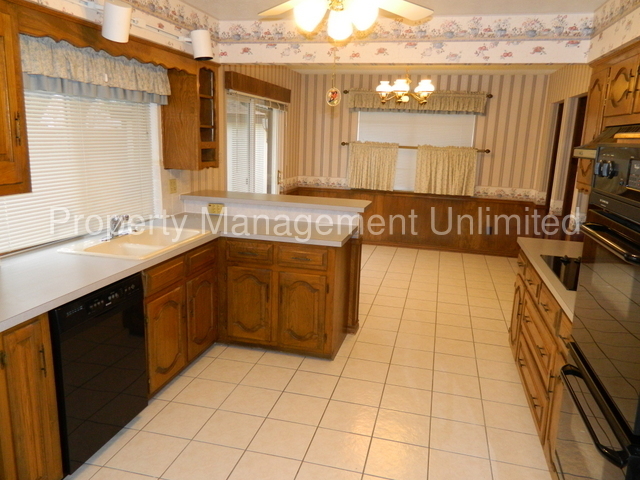 Building Photo - 1104 Gracelane Dr