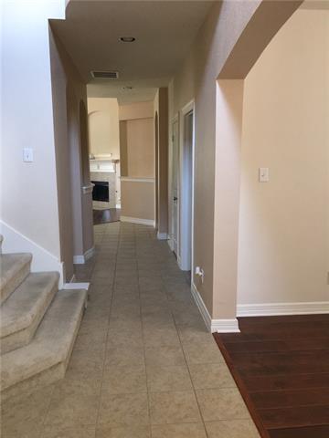 Building Photo - 5720 Pebble Ridge Dr