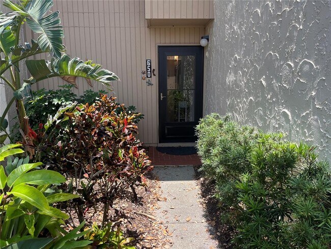 Foto del edificio - 650 Bird Bay Cir