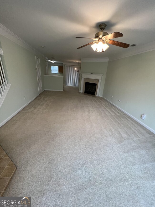 Foto del edificio - 805 Crestwell Cir