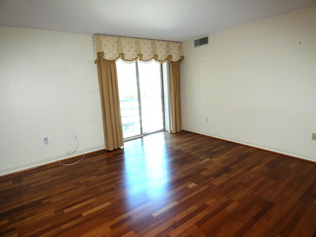 Foto del edificio - 380 Place Ln