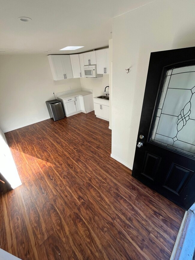 Building Photo - 15704 Crenshaw Blvd