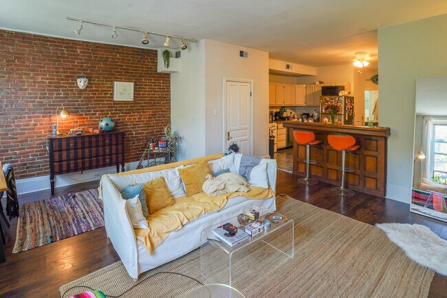 Foto del edificio - 630 N 2nd St