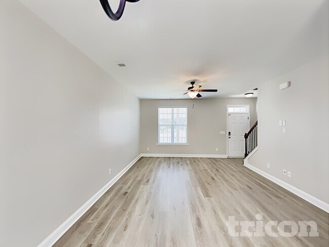 Building Photo - 6 Manzanita Ct