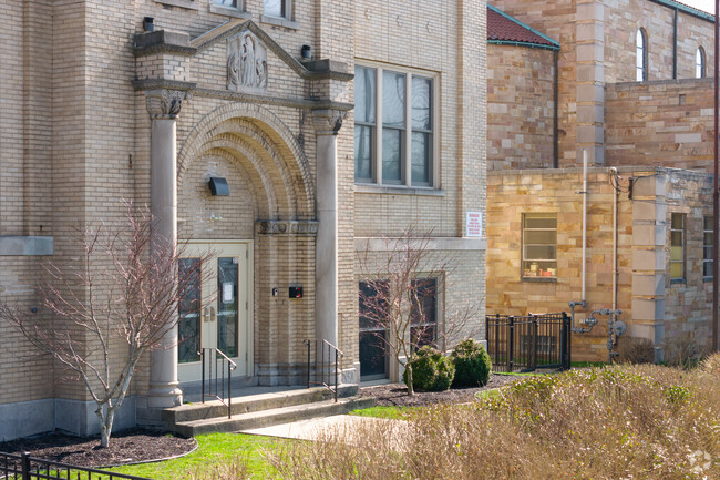 31 Tamarack St - School Lofts @ Abbott