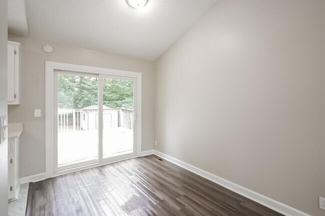 Building Photo - Quail Ridge Rd
