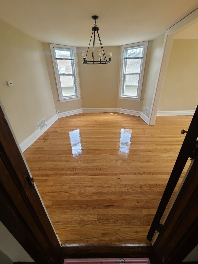 Building Photo - 5632 W Berenice Ave