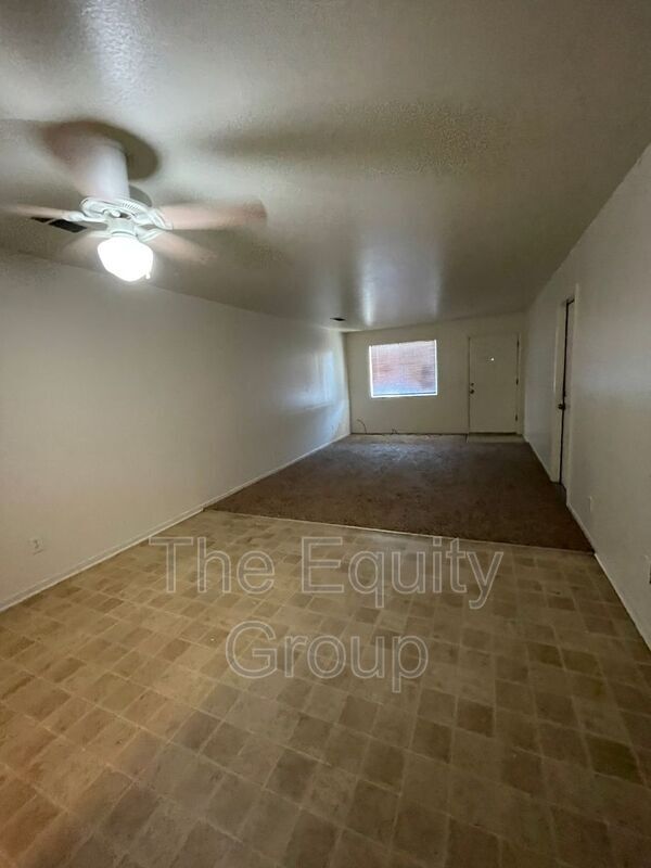 Building Photo - 360 S Kessing St