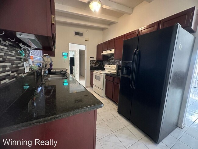 Foto del edificio - 2 br, 1 bath House - 2313 E McWilliams Ave