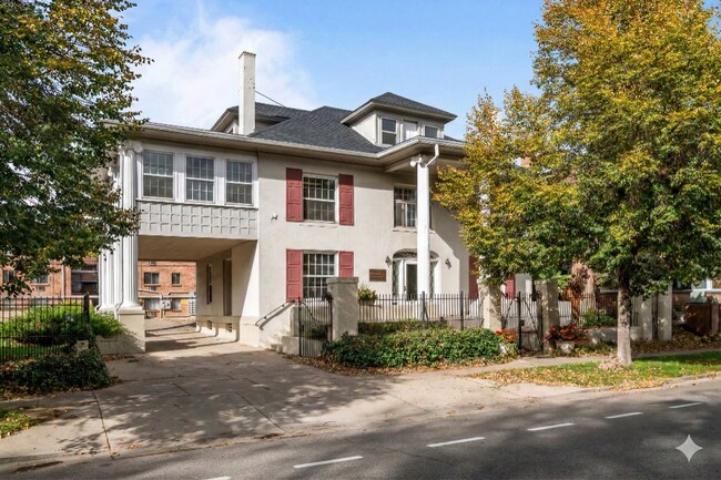 Foto del edificio - 851 N Clarkson St