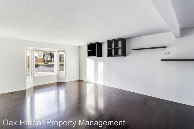 Foto del edificio - 3 br, 2 bath House - 654 Nw Ensign Dr