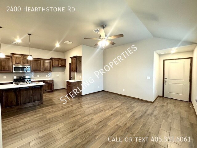 Building Photo - 2400 Hearthstone Rd