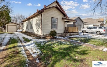 Building Photo - 1717 S Water St