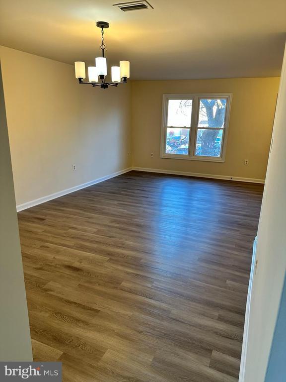 Foto del edificio - 5235 Walney Rd