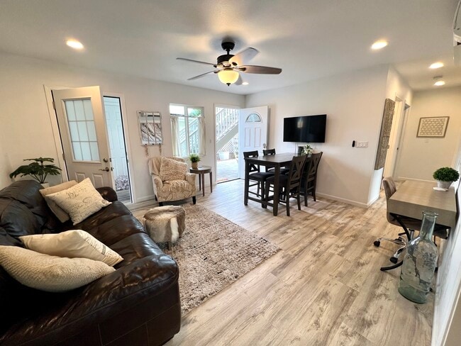 Building Photo - 451 Lanae Way