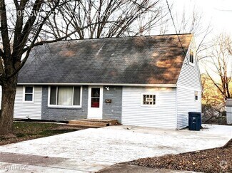 Building Photo - 7305 SW 12th St