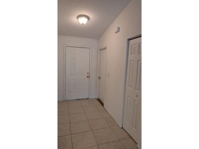 Building Photo - Duplex