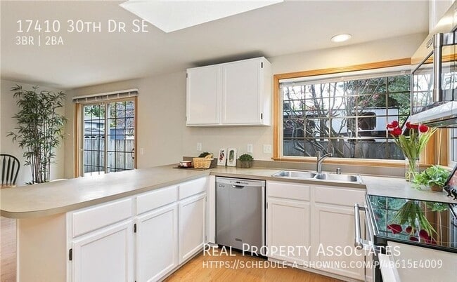 Building Photo - 17410 30th Dr SE