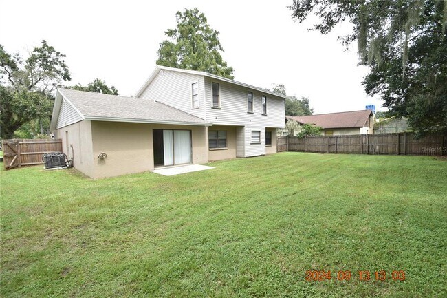 Building Photo - 411 Bloomingfield Dr