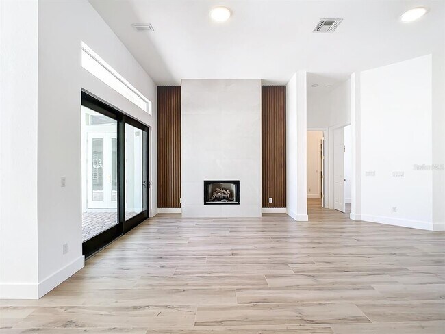 Foto del edificio - 6449 Cartmel Ln