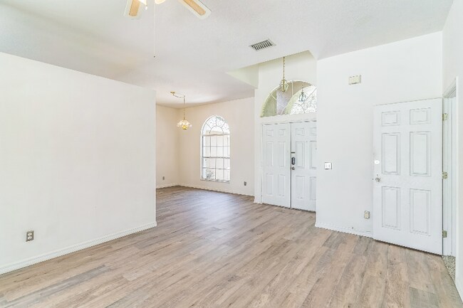 Foto del edificio - 4428 White Oak Cir
