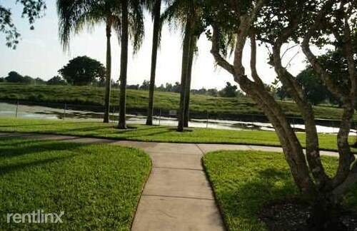 Foto del edificio - 11300 SW 13th St
