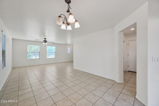 Foto del edificio - 2257 S Ponderosa Dr
