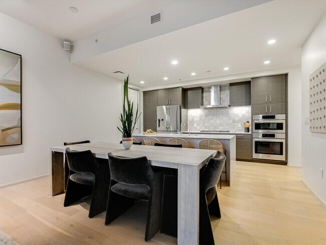 Foto del edificio - 301 West Ave