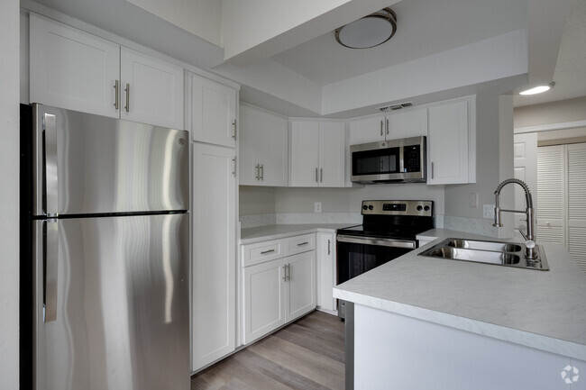 Interior Photo - Oasis of Mandarin
