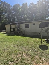 Building Photo - 150 Pine Hill Rd