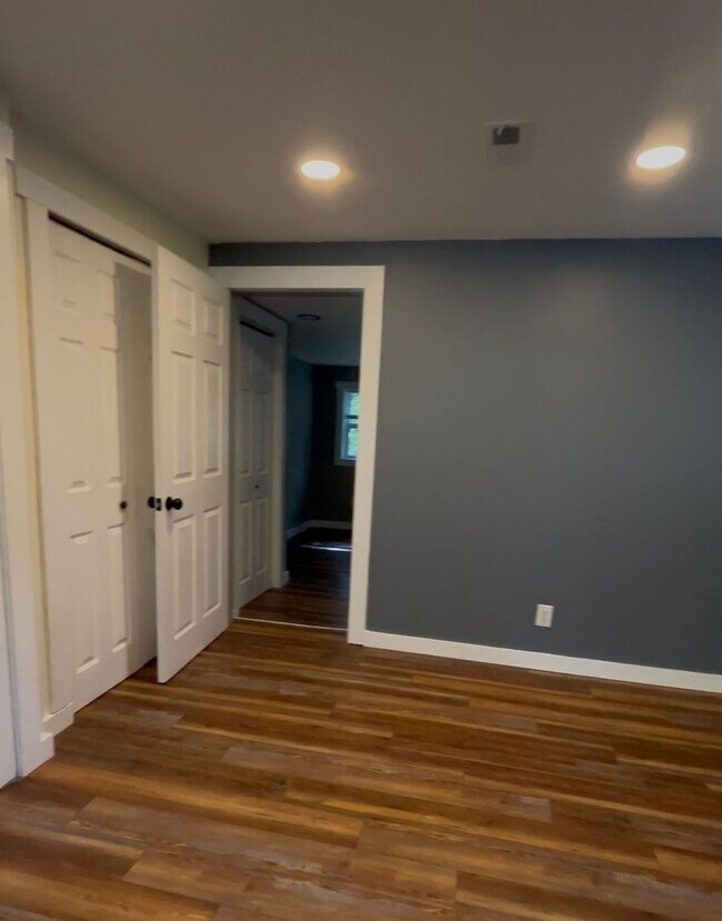 Foto del edificio - Charming 2BR House in Louisa