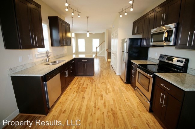 Building Photo - 1309 Perry St