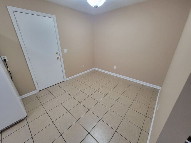 Foto del edificio - 2036 Madison Ave 3BR/1BA (Lindenwald)