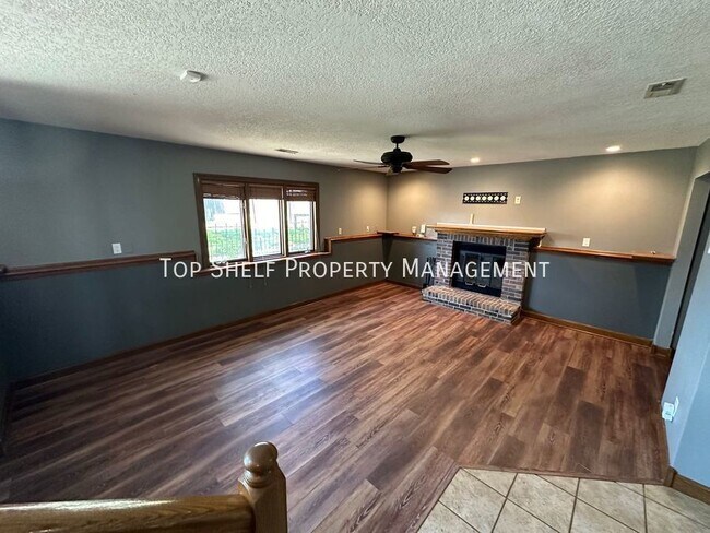 Building Photo - 5476 Dakota Dr