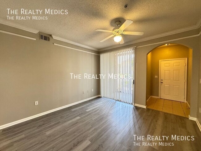 Building Photo - 12012 Villanova Dr