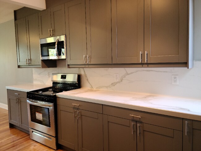 Foto del edificio - 4831 W Addison St