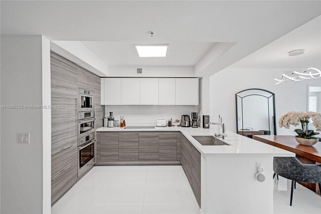 Photo - 300 Sunny Isles Blvd House