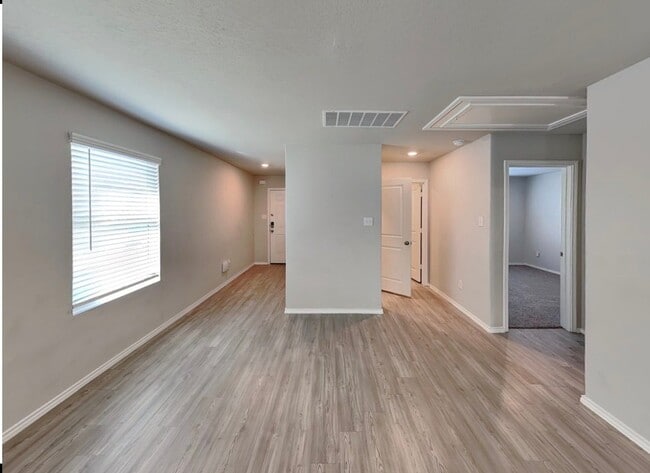 Building Photo - 14602 Calaveras Creek