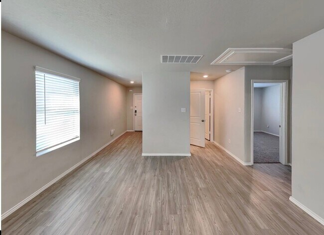Foto del edificio - 14602 Calaveras Creek