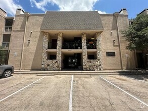 Building Photo - 4044 Buena Vista St