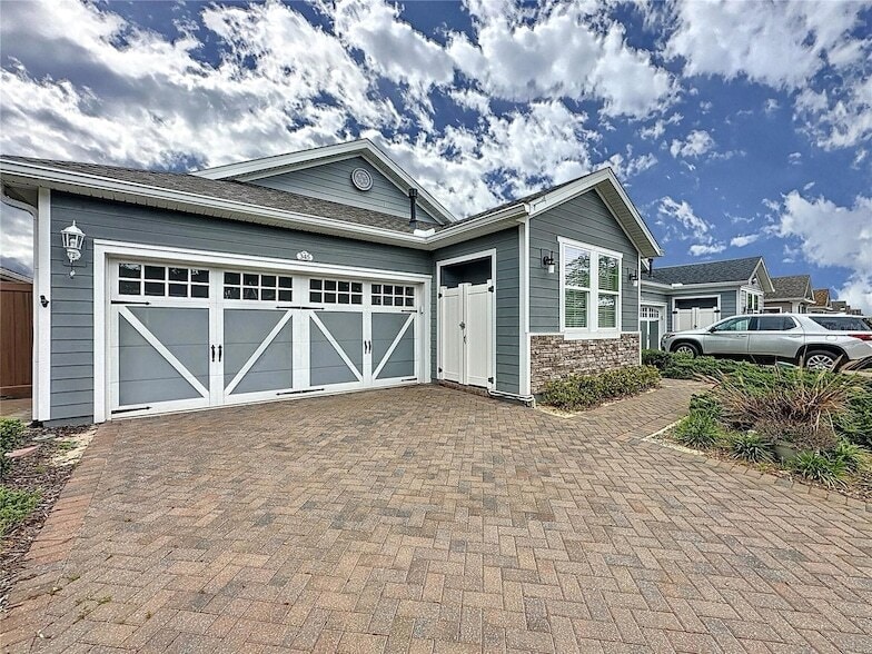 Foto principal - 345 Alcove Dr