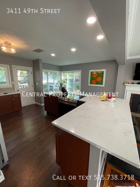 Foto del edificio - 3411 49th St