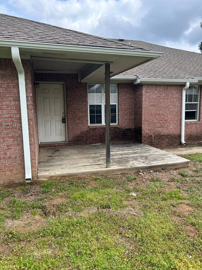 Foto del edificio - 230 W Gary St