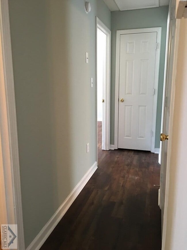 Building Photo - 221 Lavender Lakes Dr