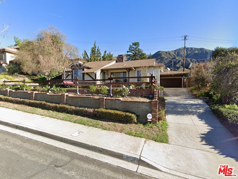 Primary Photo - 3317 Brookhill St